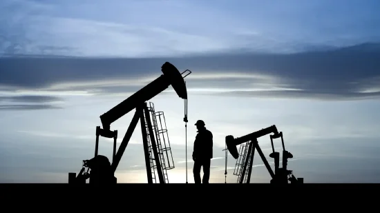 周五油价下跌：供应充沛压倒消费增长预期